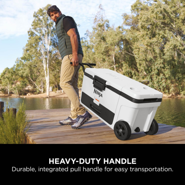 Ninja FB265EUUKWH Ninja FrostVault 65QT/61L Wheeled Cooler with Dry Zone - Cloud White | Ninja | Brands | Euronics Site